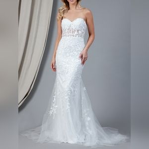 White wedding dress bridal gown